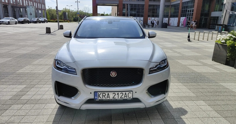 Jaguar F-Pace cena 115000 przebieg: 128000, rok produkcji 2018 z Międzyrzec Podlaski małe 529
